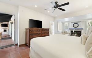 The Lucy House: Chic Palm Springs Retreat - Palm Springs, California