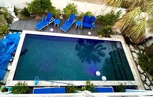 Tropical Beach House | Private & Luxurious with Beach View, Pool, Spa, and Steps to Sand! - Bradenton Beach, Florida