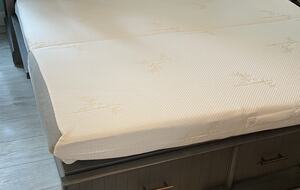 Tropical Beach House | Private & Luxurious with Beach View, Pool, Spa, and Steps to Sand! - Bradenton Beach, Florida