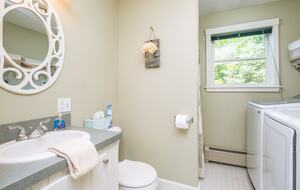 Sunday River Getaway | Minutes from the Mountain! - Newry, Maine