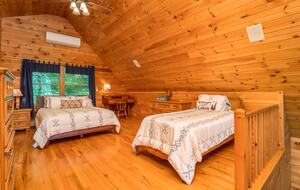 Sunday River Getaway | Minutes from the Mountain! - Newry, Maine