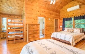 Sunday River Getaway | Minutes from the Mountain! - Newry, Maine