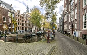 Stunning Canal House on a Quiet Canal in the Center of Town - Amsterdam, Netherlands