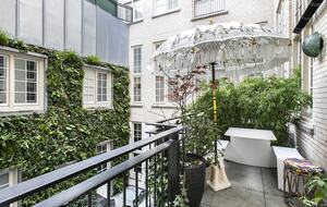 Stunning Canal House on a Quiet Canal in the Center of Town - Amsterdam, Netherlands