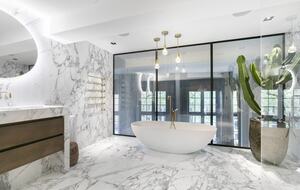 Stunning Canal House on a Quiet Canal in the Center of Town - Amsterdam, Netherlands