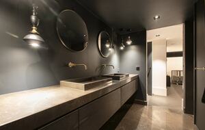 Stunning Canal House on a Quiet Canal in the Center of Town - Amsterdam, Netherlands