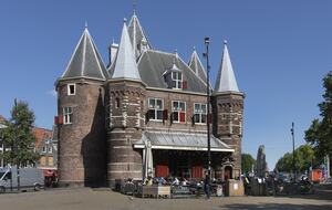 Stunning Canal House on a Quiet Canal in the Center of Town - Amsterdam, Netherlands