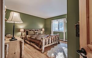 Main floor queen bedroom