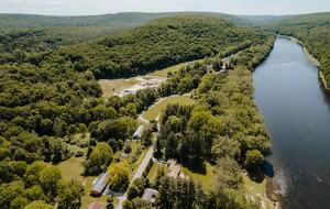 Delaware River Home - Narrowsburg, New York