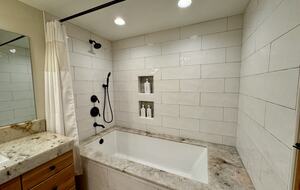 Mater Bath with Therapeutic Air Massage Bath