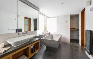 Surf Break - Avalon Beach, Australia