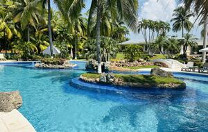 Exquisite 6,000 sqft Beach Villa with Resort-Like Pool - Puerto San Jose, Guatemala