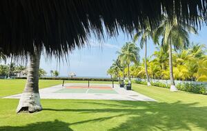 Exquisite 6,000 sqft Beach Villa with Resort-Like Pool - Puerto San Jose, Guatemala