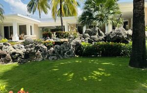 Exquisite 6,000 sqft Beach Villa with Resort-Like Pool - Puerto San Jose, Guatemala