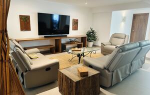 Exquisite 6,000 sqft Beach Villa with Resort-Like Pool - Puerto San Jose, Guatemala