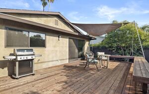 Bright Renovated Getaway | With Private Deck in San Francisco Bay Area - Campbell, California