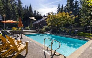 Horstman House 2-Bedroom Ski Condo - Whistler, Canada