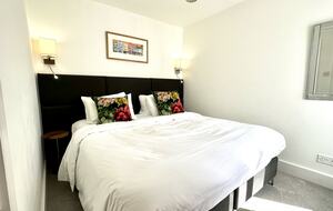Master Bedroom with Super Kingsize bed