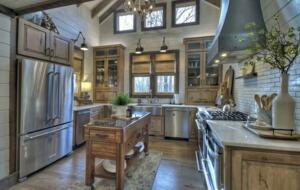 Luxury Family Compound in Blue Ridge | Amazing Outdoor Spaces and Close to Lake, River and Town - Blue Ridge, Georgia