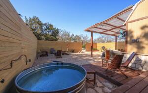 Romantic Luxury Retreat | With Hot/Cold Pool & Sauna - Wimberley, Texas
