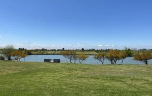 Modern Waterfront Lake House | Carmelo Golf - Carmelo, Uruguay