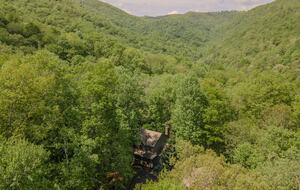 Allspice Court Cottage | Bear Lake Reserve - Tuckasegee, North Carolina
