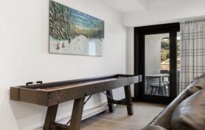 Stunning Avon Condo at The Lodge | Walk to Beaver Creek Gondola - Avon, Colorado