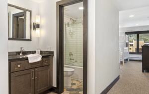 Stunning Avon Condo at The Lodge | Walk to Beaver Creek Gondola - Avon, Colorado