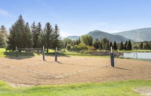 Stunning Avon Condo at The Lodge | Walk to Beaver Creek Gondola - Avon, Colorado