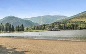 Stunning Avon Condo at The Lodge | Walk to Beaver Creek Gondola - Avon, Colorado