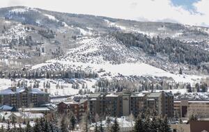 Stunning Avon Condo at The Lodge | Walk to Beaver Creek Gondola - Avon, Colorado
