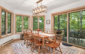 Wintergreen Retreat: Steps to Great Hiking on the Appalachain Trail - Wintergreen Resort, Virginia