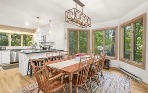 Wintergreen Retreat: Steps to Great Hiking on the Appalachain Trail - Wintergreen Resort, Virginia