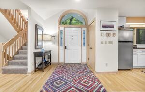 Wintergreen Retreat: Steps to Great Hiking on the Appalachain Trail - Wintergreen Resort, Virginia