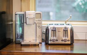 Wintergreen Retreat: Steps to Great Hiking on the Appalachain Trail - Wintergreen Resort, Virginia