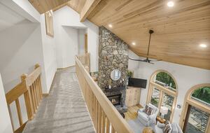 Wintergreen Retreat: Steps to Great Hiking on the Appalachain Trail - Wintergreen Resort, Virginia