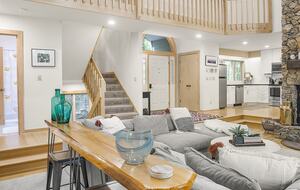 Wintergreen Retreat: Steps to Great Hiking on the Appalachain Trail - Wintergreen Resort, Virginia