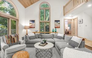 Wintergreen Retreat: Steps to Great Hiking on the Appalachain Trail - Wintergreen Resort, Virginia