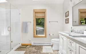 Wintergreen Retreat: Steps to Great Hiking on the Appalachain Trail - Wintergreen Resort, Virginia