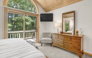 Wintergreen Retreat: Steps to Great Hiking on the Appalachain Trail - Wintergreen Resort, Virginia