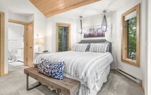 Wintergreen Retreat: Steps to Great Hiking on the Appalachain Trail - Wintergreen Resort, Virginia