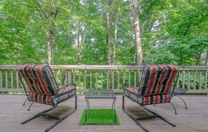 Wintergreen Retreat: Steps to Great Hiking on the Appalachain Trail - Wintergreen Resort, Virginia