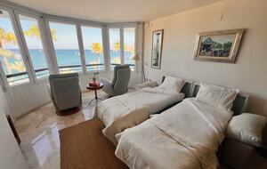 Lovely Beachfront apartment with stunning sea views - l'Alfàs del Pi, Spain