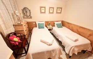 Lovely Beachfront apartment with stunning sea views - l'Alfàs del Pi, Spain