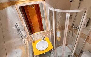 Lovely Beachfront apartment with stunning sea views - l'Alfàs del Pi, Spain