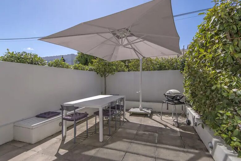 Urban Loft-Style Living Near Hagley Park - Christchurch, New Zealand