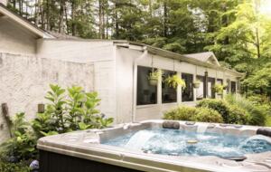 Casa Reál | Expansive Woodstock House w/ Hot Tub - Woodstock, New York