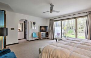 Casa Reál | Expansive Woodstock House w/ Hot Tub - Woodstock, New York