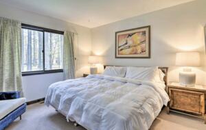 Casa Reál | Expansive Woodstock House w/ Hot Tub - Woodstock, New York