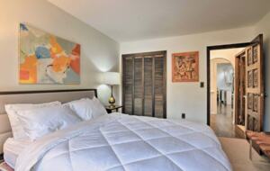 Casa Reál | Expansive Woodstock House w/ Hot Tub - Woodstock, New York